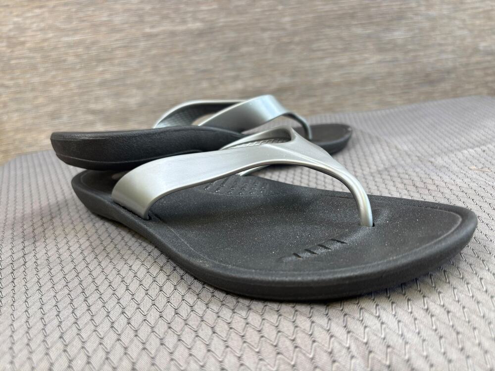 Okabashi Sandals Shoes Womens Size M/L Black Flip Flop Thong Beach Comfort USA